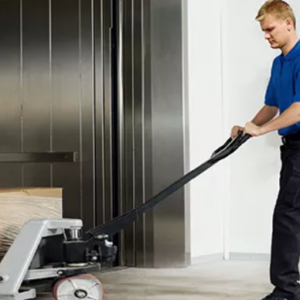 FREIGHT / CARGO ELEVATOR